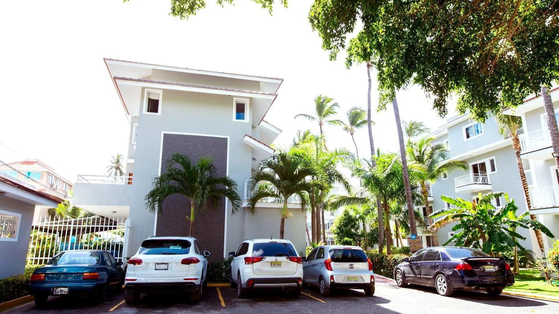 Tropicana Studios Playa Los Corales 푼타 카나